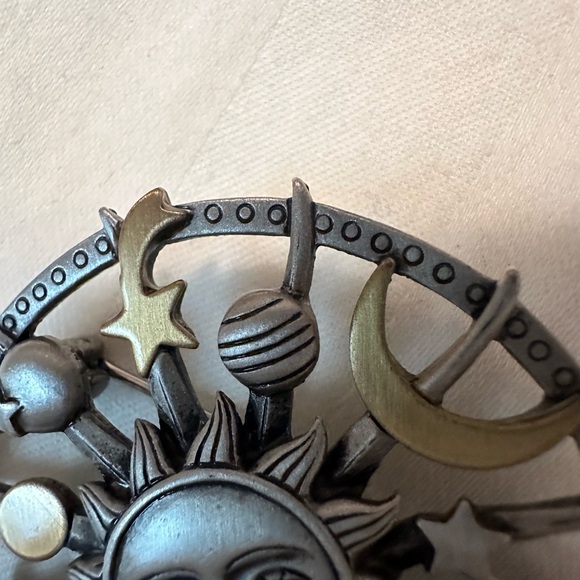 Signed JJ (Jonette Jewelry) Pewter Celestial Brooch - Picture 4 of 8